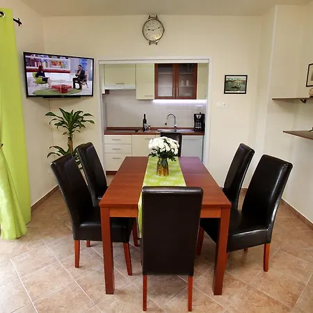 Apartment Apartment Biocic